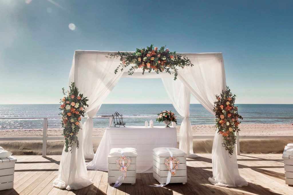 Immagini Stock - Location Per Matrimoni In Spiaggia, Allestimento
